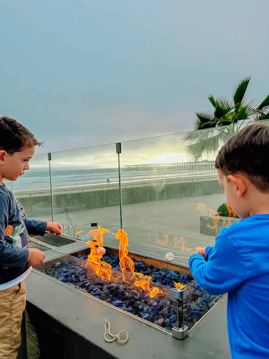 sandcastle hotel is a great place to stay with kids.