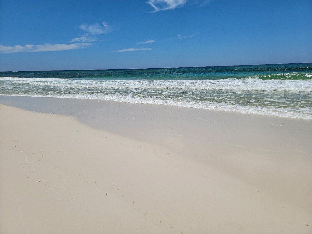pensacola beach is one of the white sand beaches in florida
