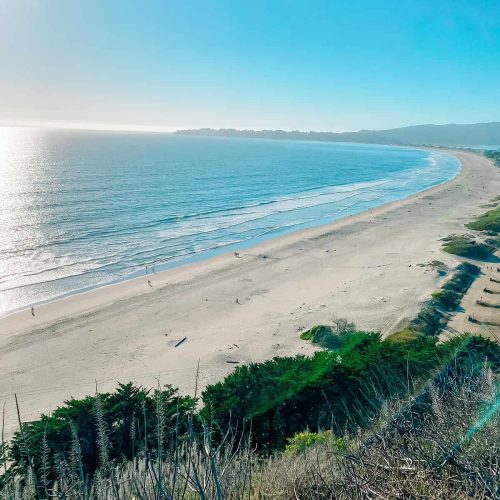 one of the best things to do in stinson beach is view the beautiful pacific ocean